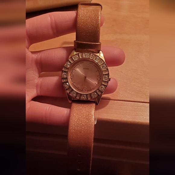 Women's Watch - Picture 5 of 6